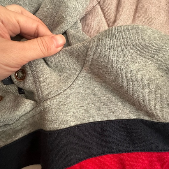 Tommy Hilfiger Hoodie - Medium Size. Could fit Small (Oversized) - Picture 3 of 3